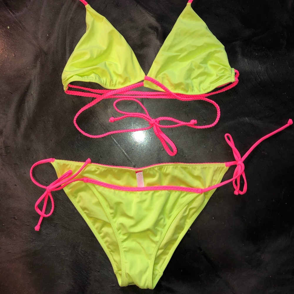 NEW-Victoria’s Secret Neon Bikini Swimsuit-M/L